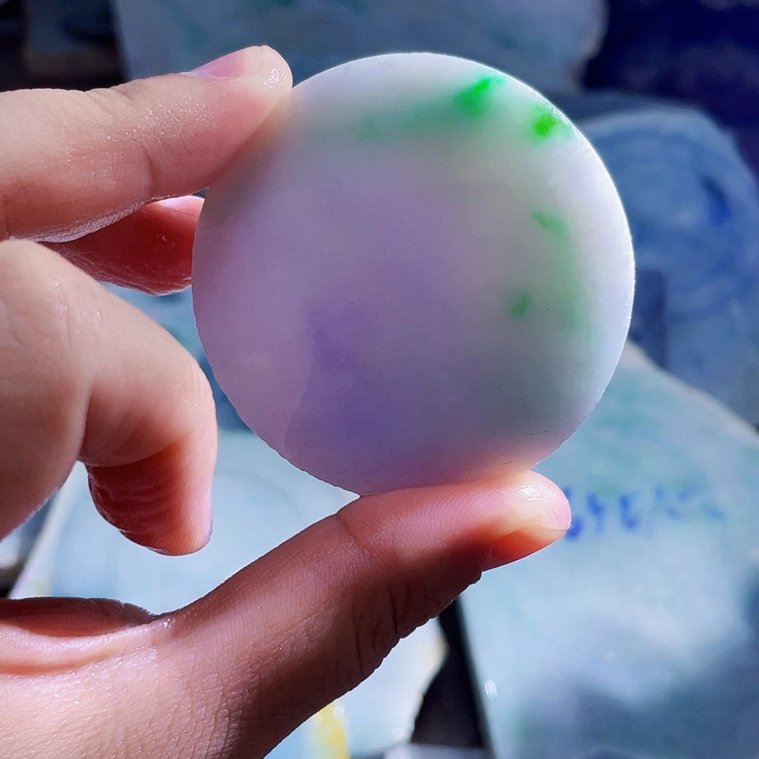 翡翠未镶嵌颈饰毛料43