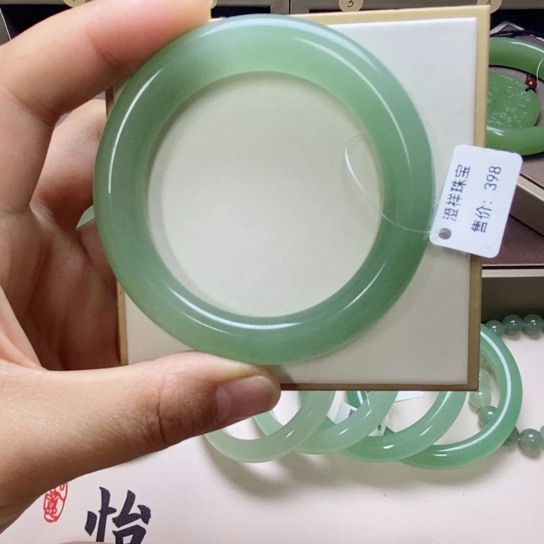 东陵石未镶嵌手镯