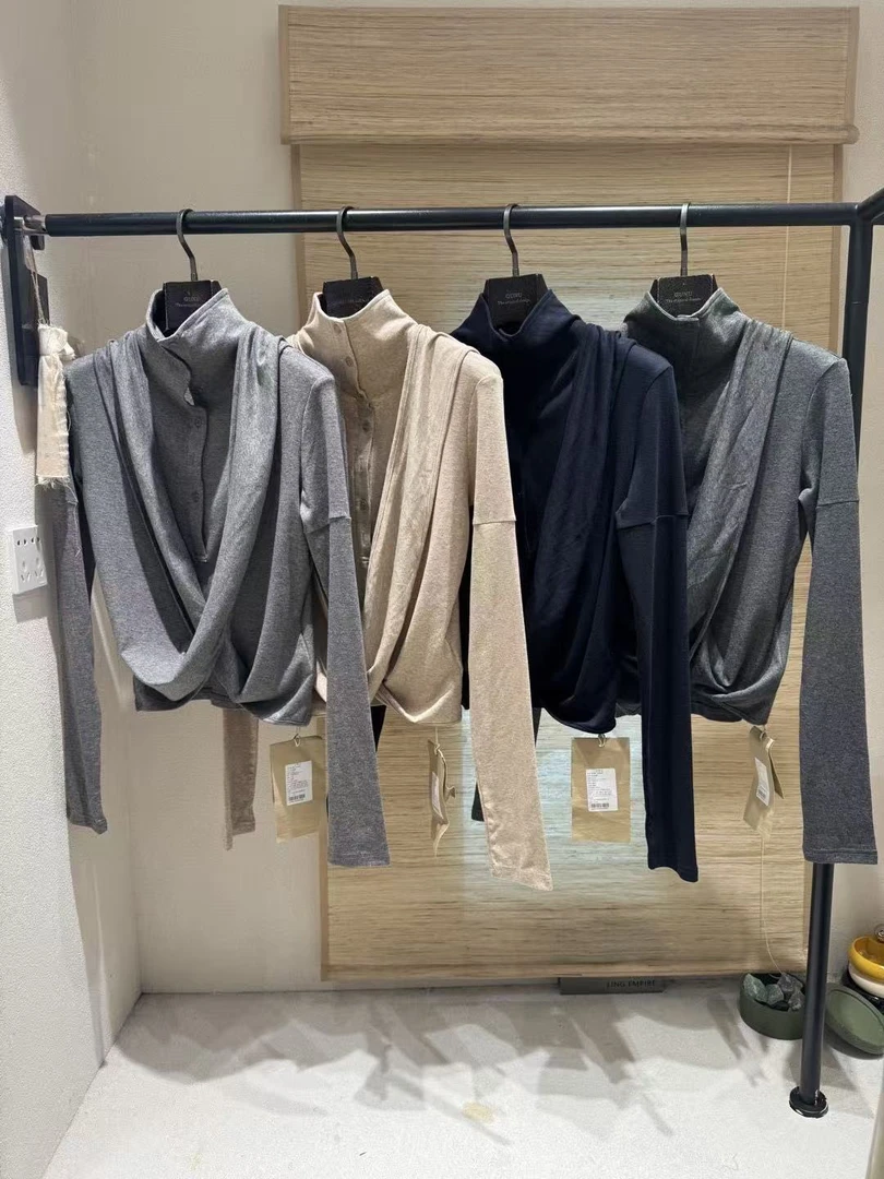 ZLAbout-us【秋冬上新】高领扣子绑带款T恤2292