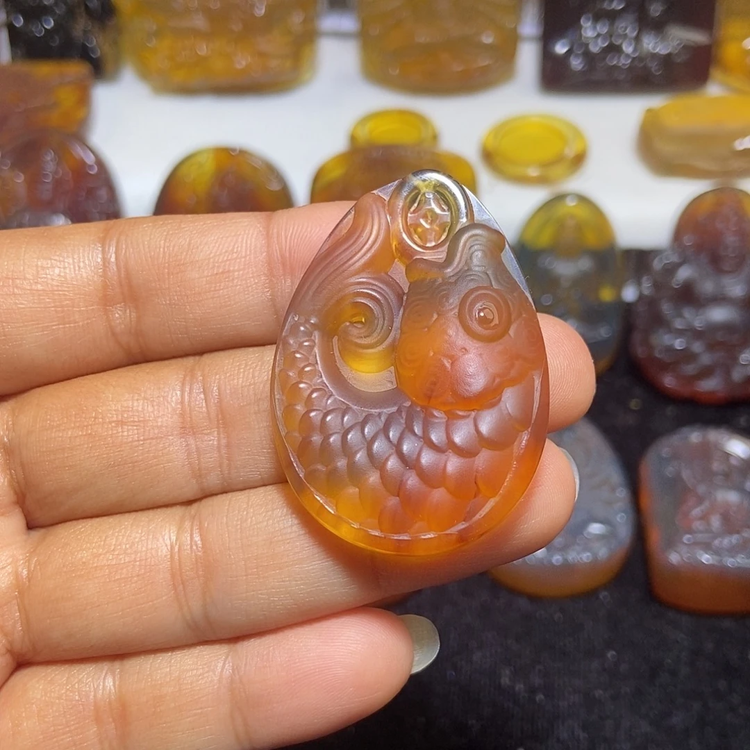 琥珀未镶嵌颈饰缅甸天然琥珀吊坠