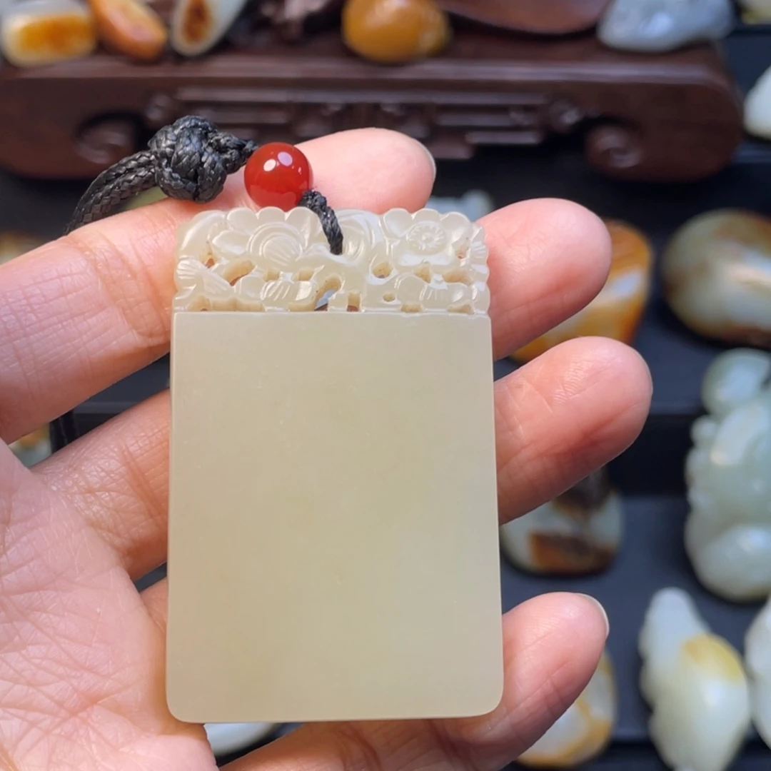 和田玉未镶嵌挂件