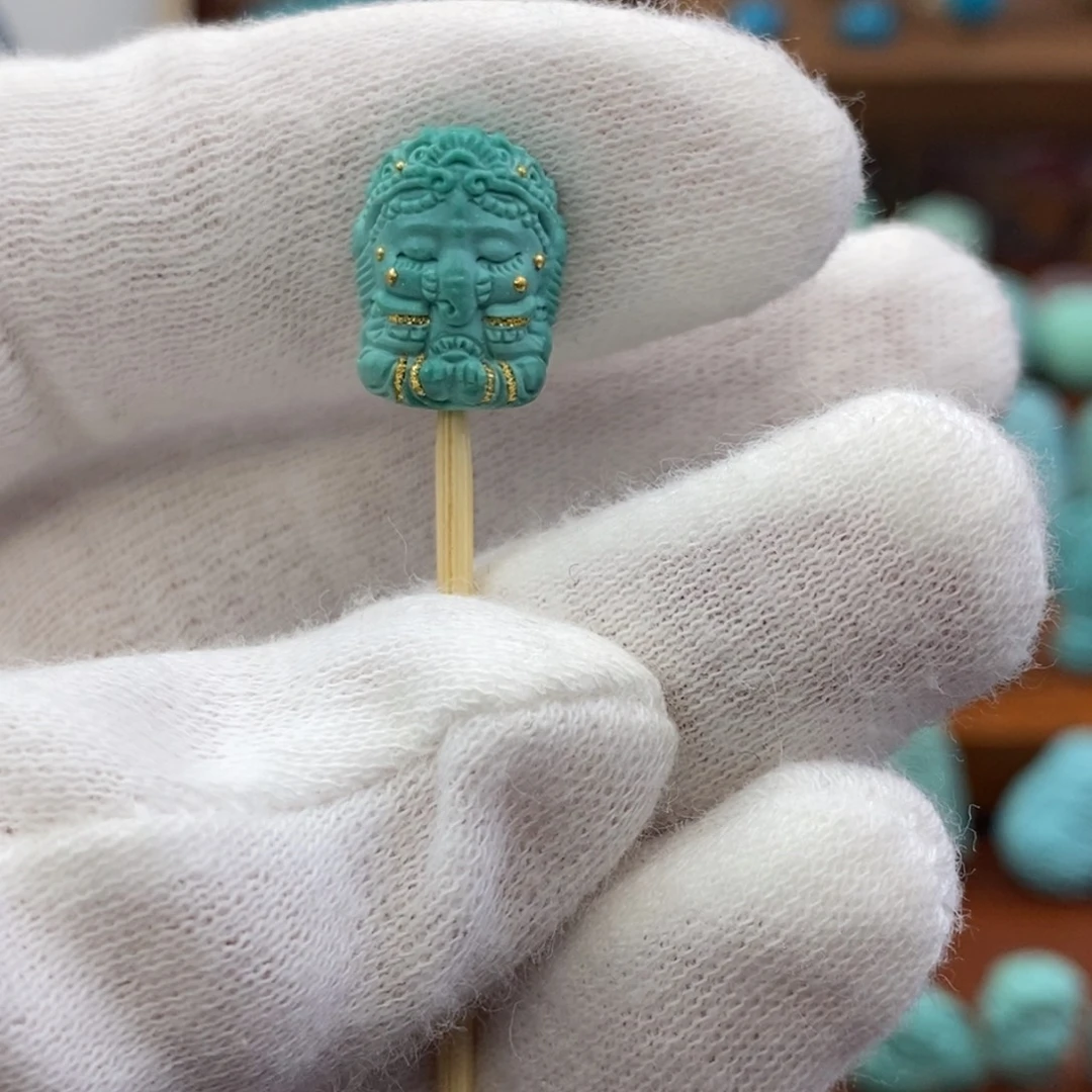 绿松石未镶嵌珠宝奇石