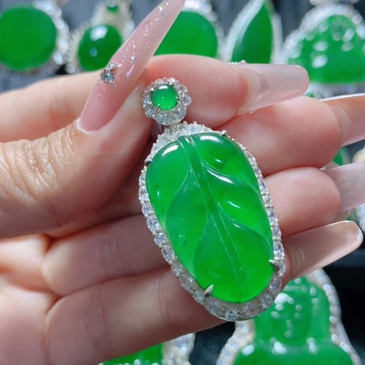 翡翠颈饰银S925镶嵌