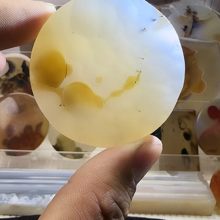 玛瑙/玉髓未镶嵌珠宝奇石