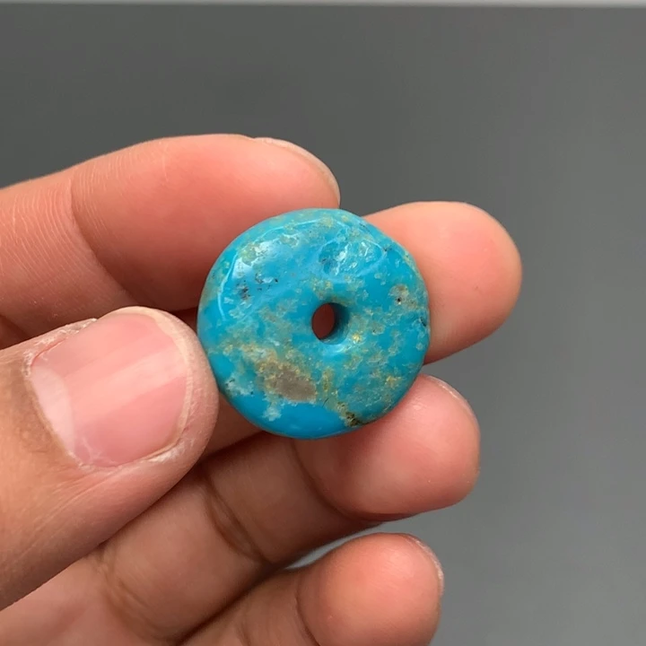 绿松石颈饰未镶嵌