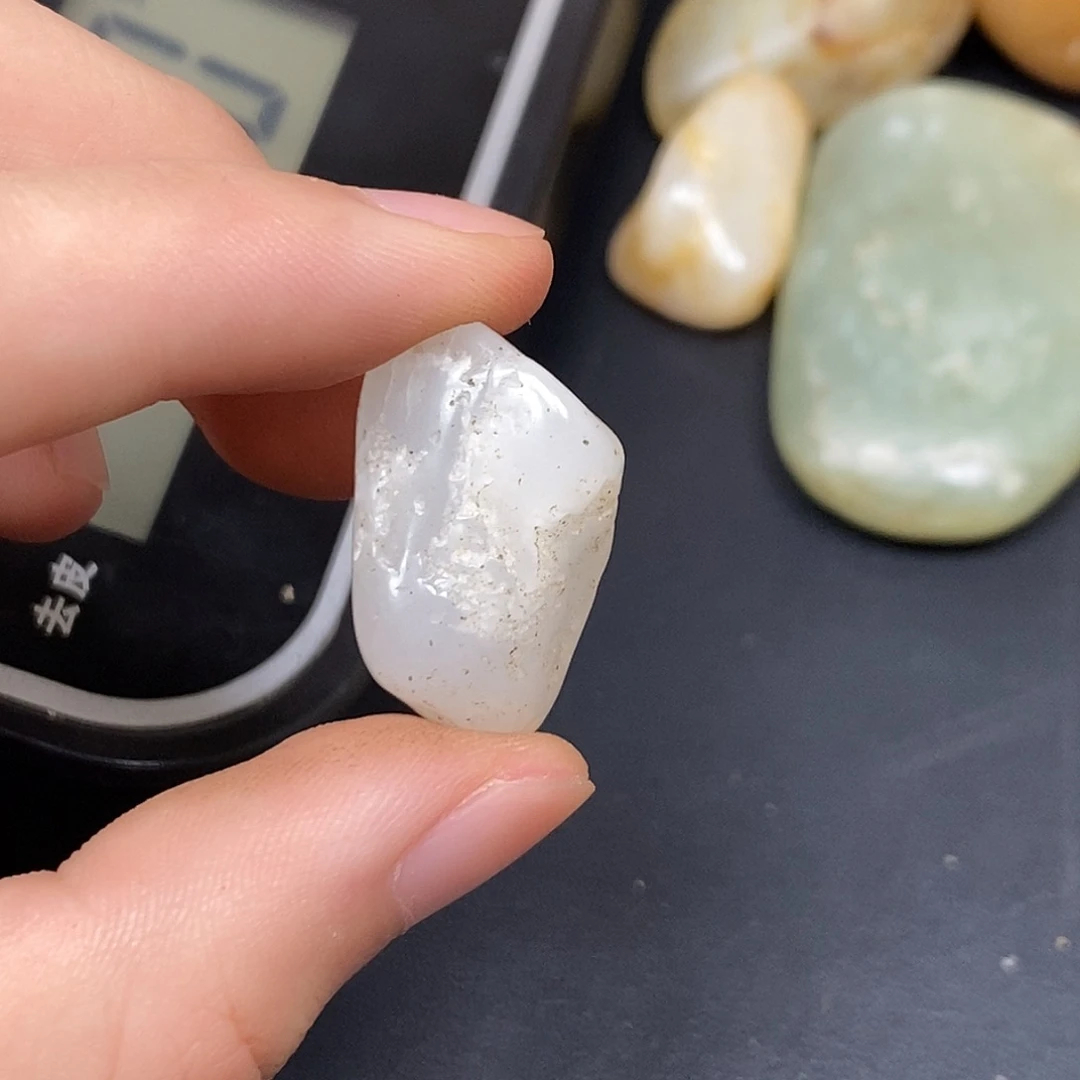 和田玉（糖玉）未镶嵌挂件