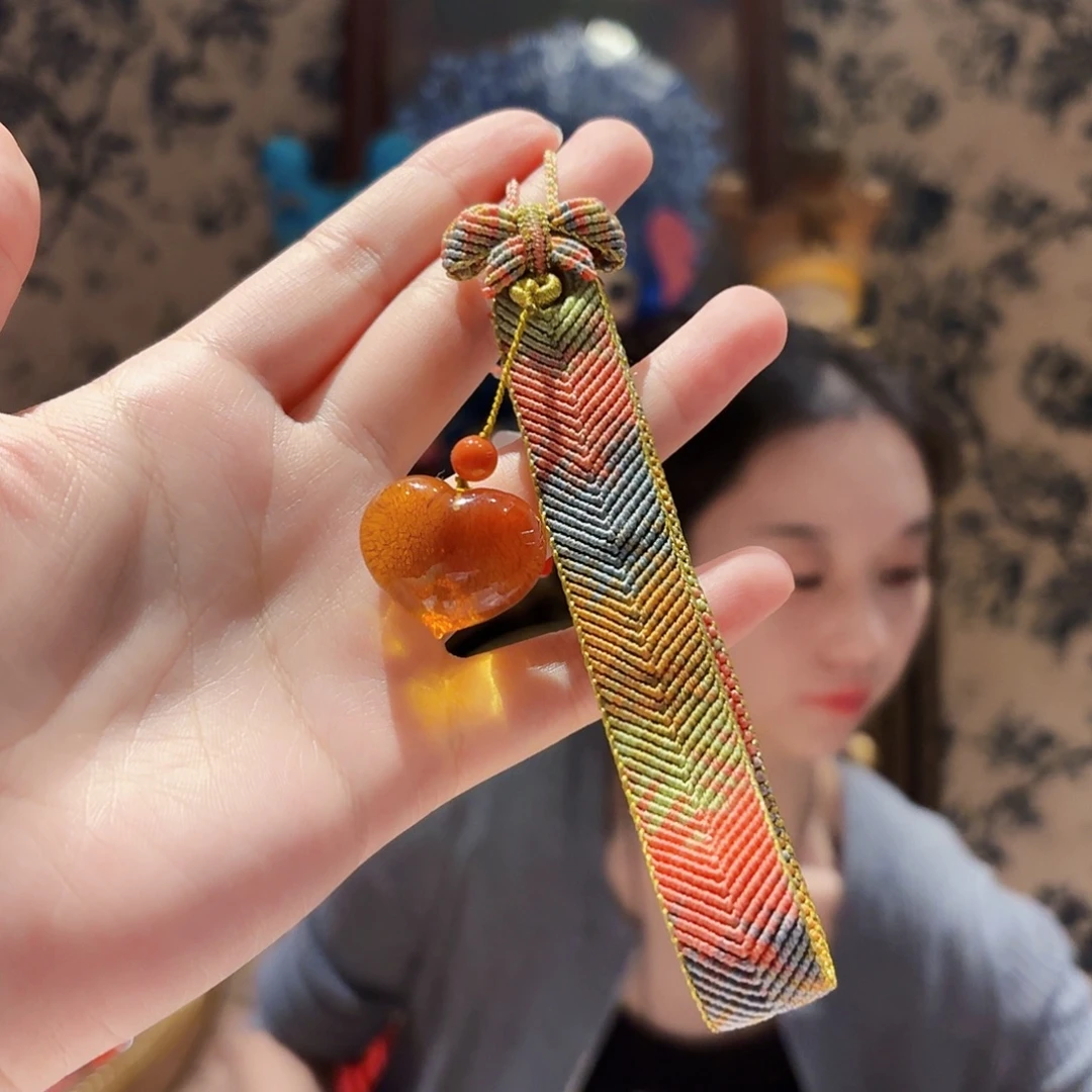 琥珀未镶嵌手绳挂件