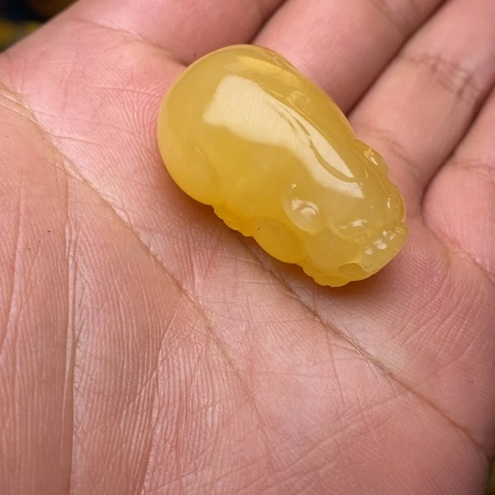 和田玉未镶嵌吊坠(赠链)