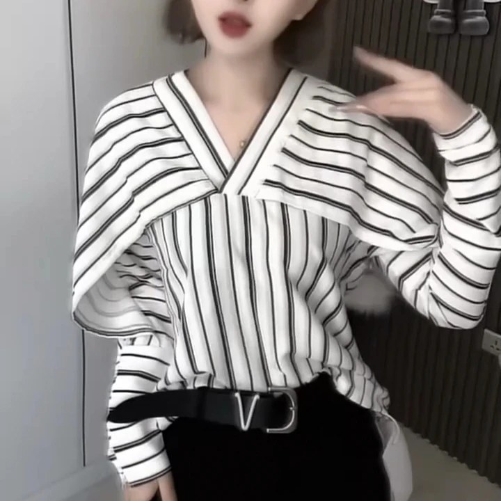 时尚宽松条纹衬衫女复古显瘦百搭气质长袖上衣春秋针织休闲韩版