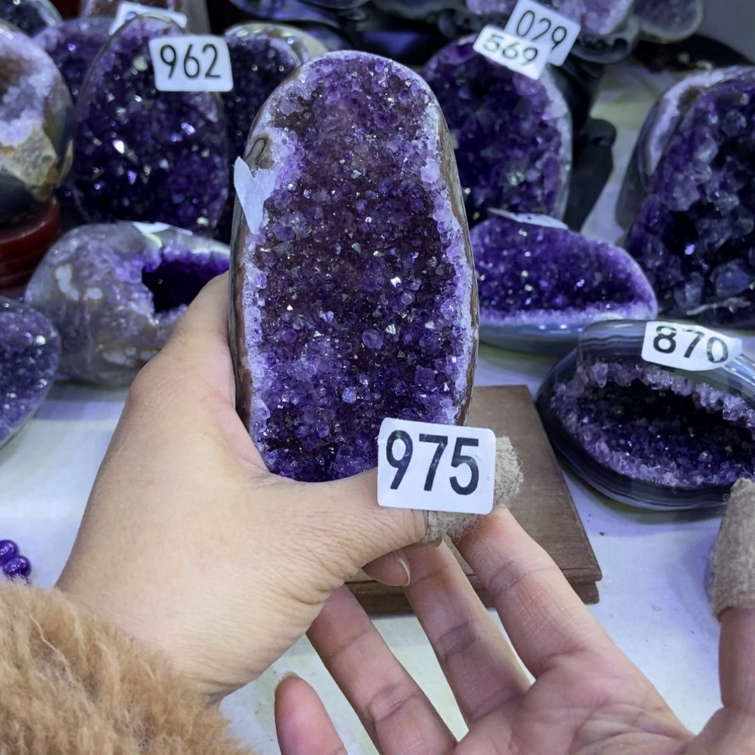 紫晶未镶嵌大型摆件（非配饰）