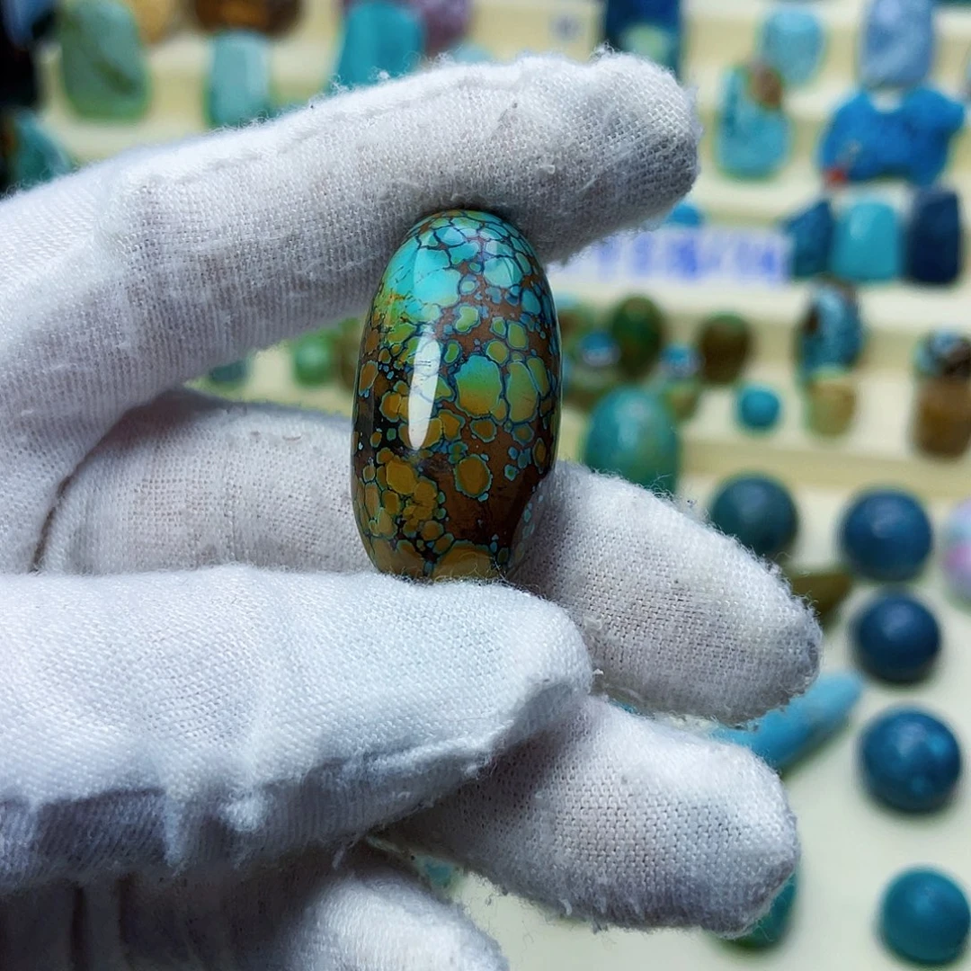 绿松石颈饰未镶嵌