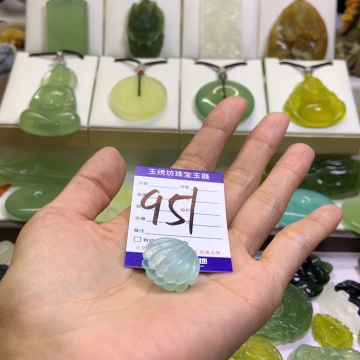 【闪购商品】未镶嵌蛇纹石玉颈饰大*喵