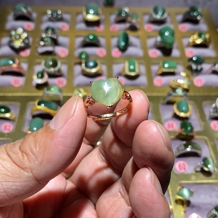 和田玉（碧玉）戒指未镶嵌