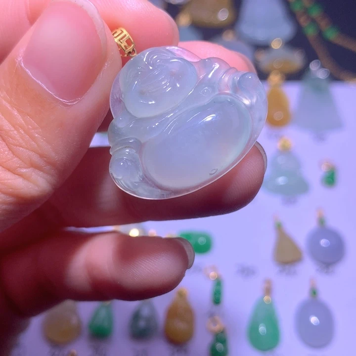 颈饰18K金镶嵌翡翠翡翠