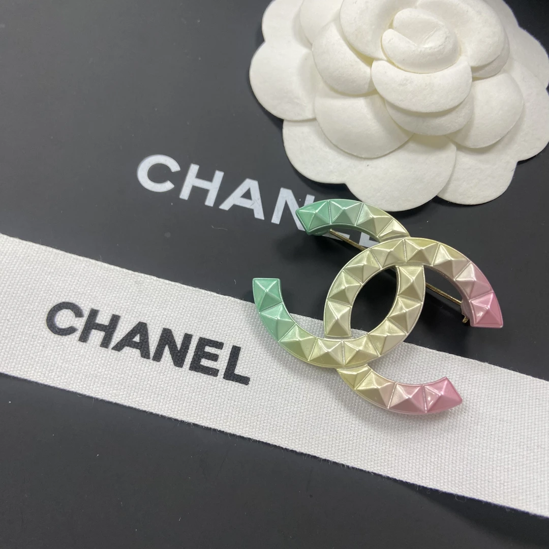 未使用 Chanel/香奈儿 经典 时尚 彩虹 珐琅 香槟金胸针LL0204