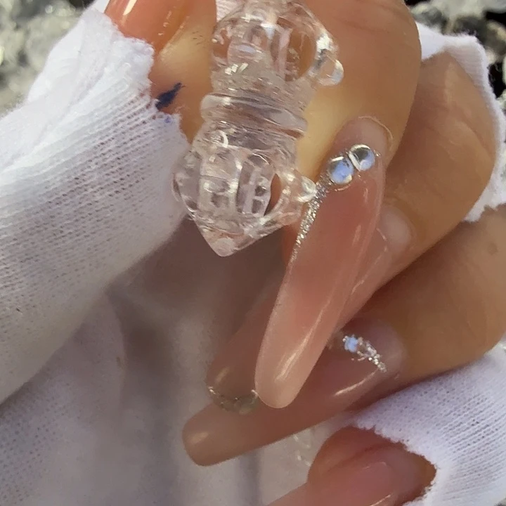 云***里未镶嵌车挂水晶水晶