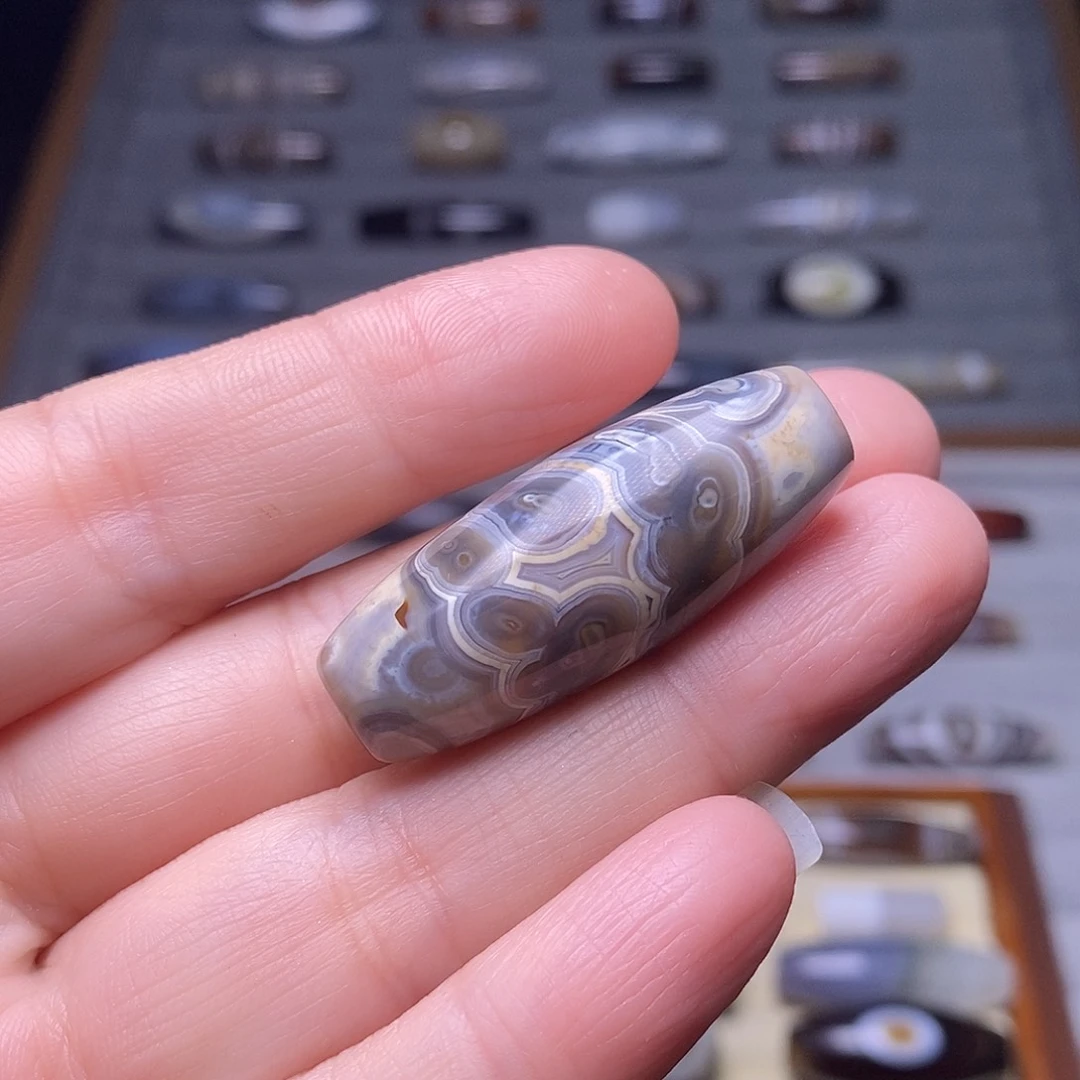 生***己玛瑙/玉髓未镶嵌颈饰