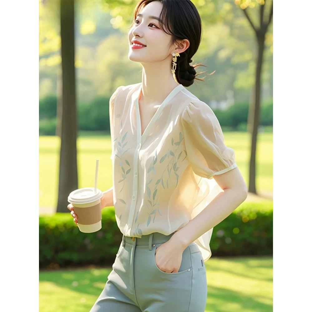 法式小清新短袖雪纺衬衫女夏季2025新款气质优雅印花小衫V领上衣