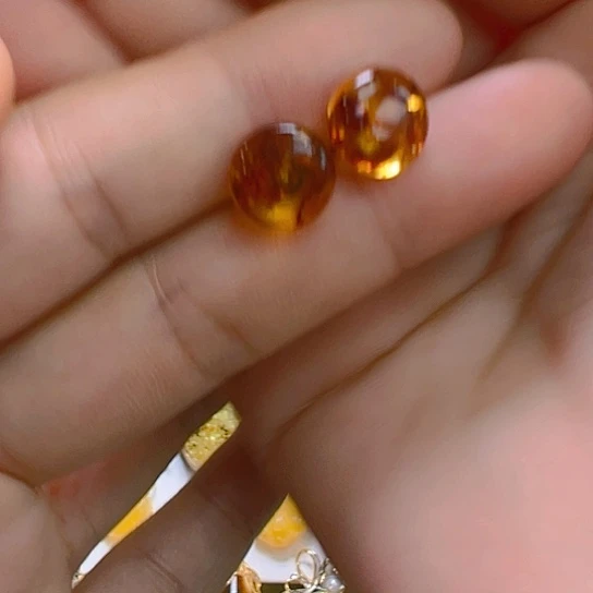 未镶嵌琥珀珠宝奇石