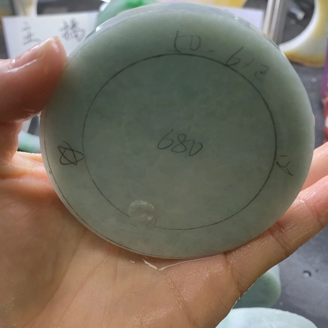 定制翡翠未镶嵌翡翠手镯