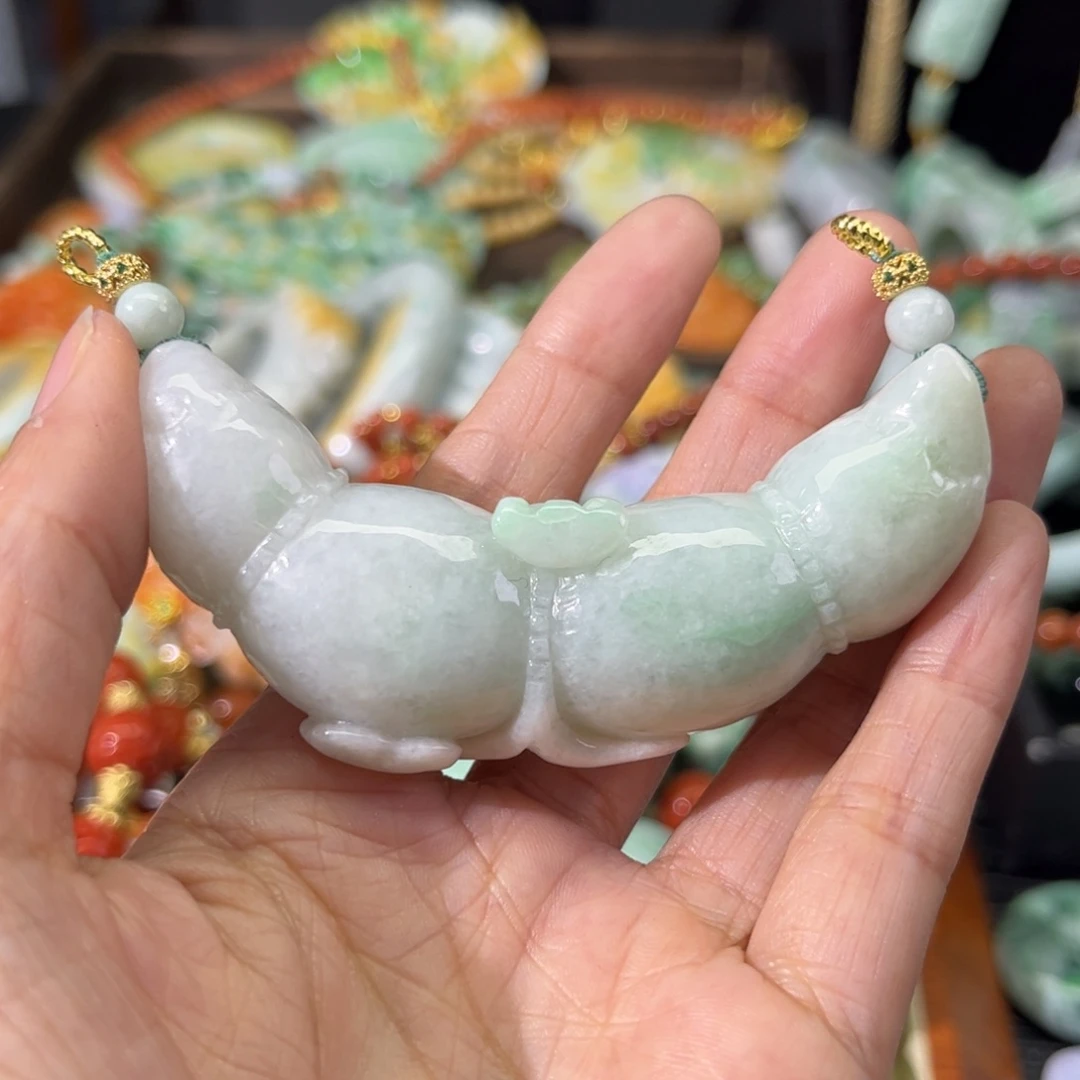 翡翠颈饰未镶嵌待编款