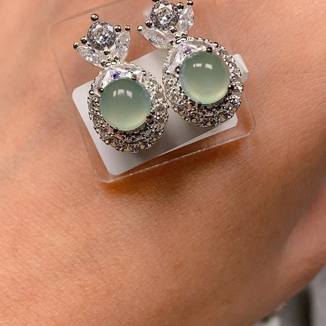 翡翠耳饰未镶嵌蓝冰