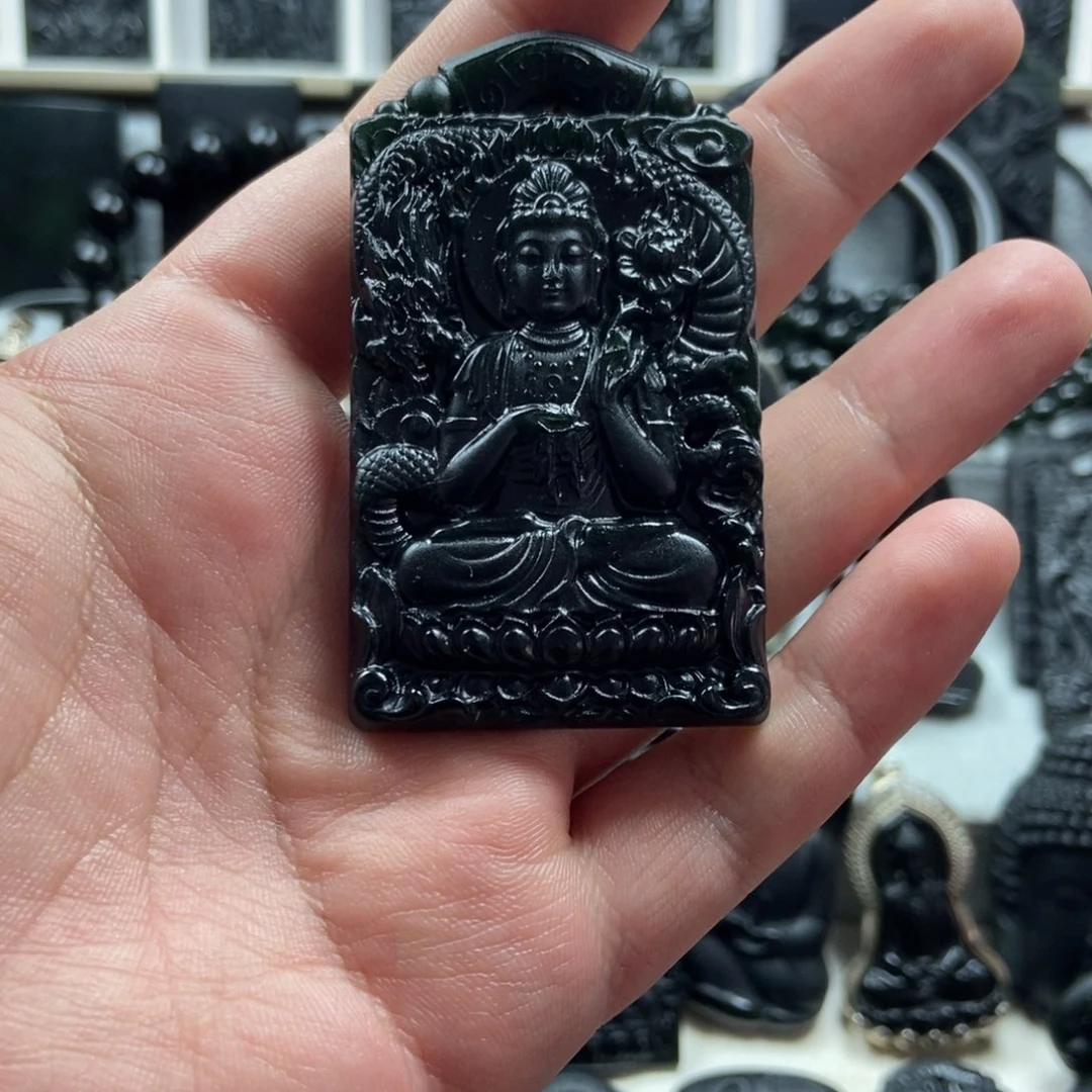 未镶嵌岫玉颈饰牌子