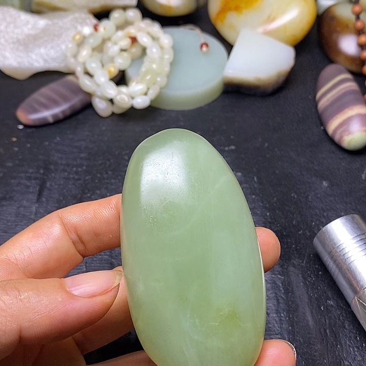 未镶嵌和田玉摆件