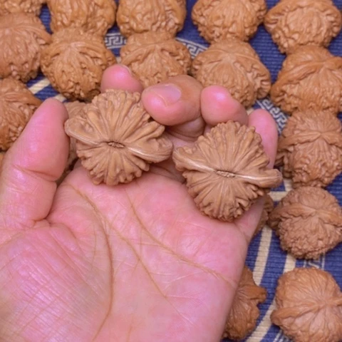 【闪购商品】文玩核桃吊坠书***成四座楼43