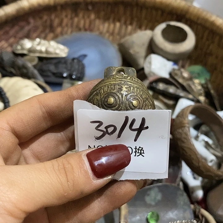 岁***好瓷片3014号工艺品