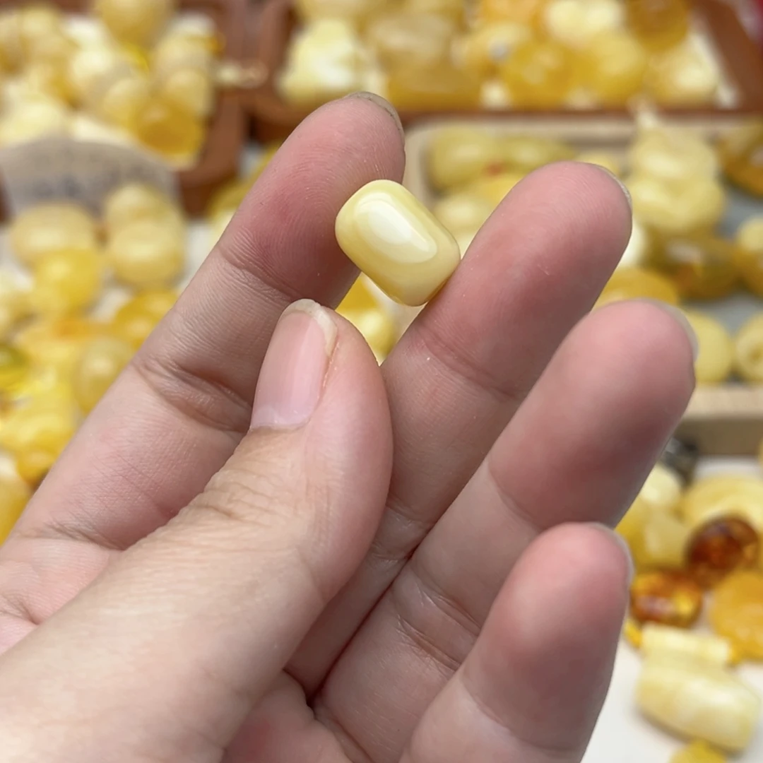 裸石蜜蜡未镶嵌配饰
