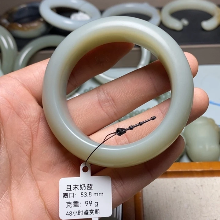 和田玉未镶嵌手镯且末奶蓝54