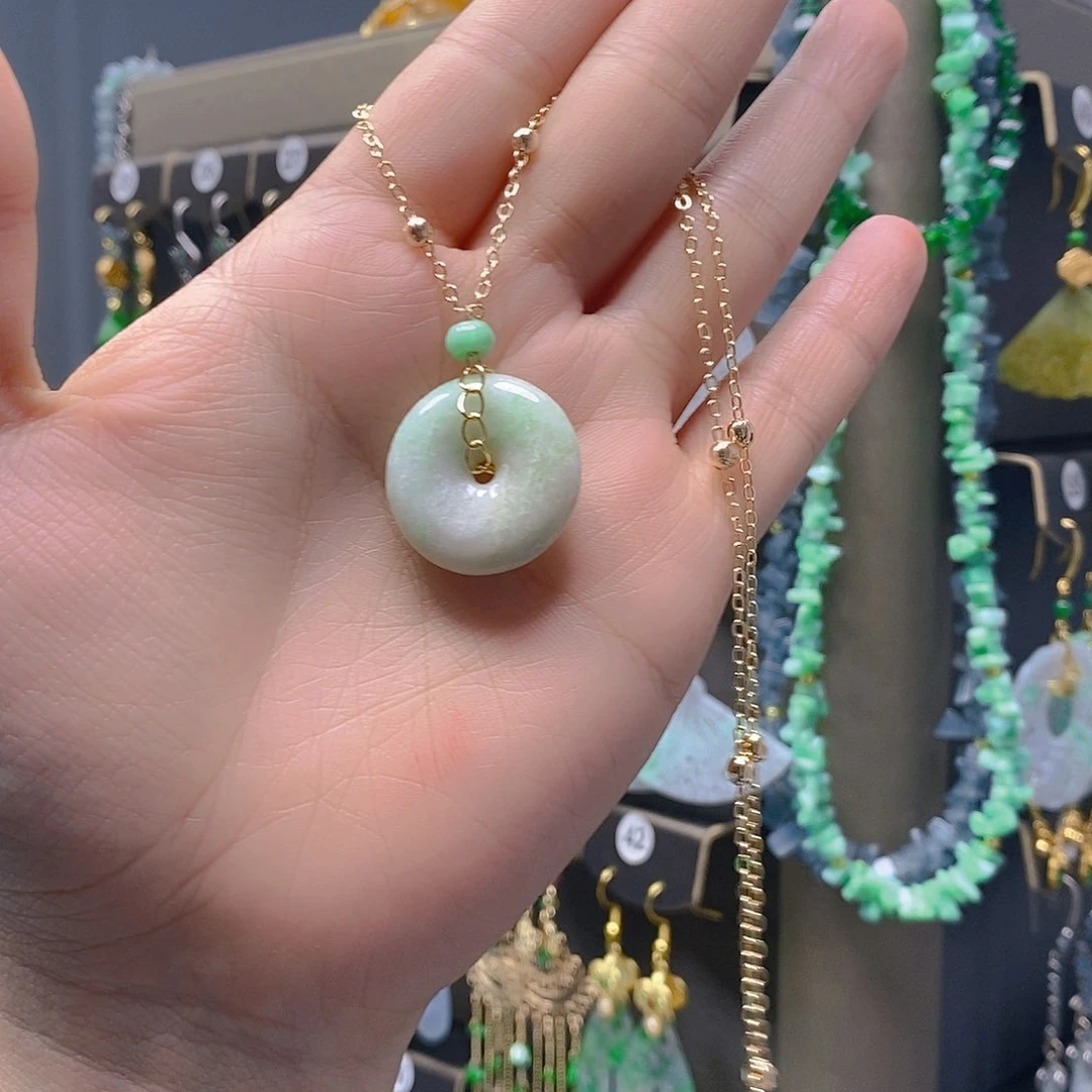 颈饰未镶嵌翡翠翡翠