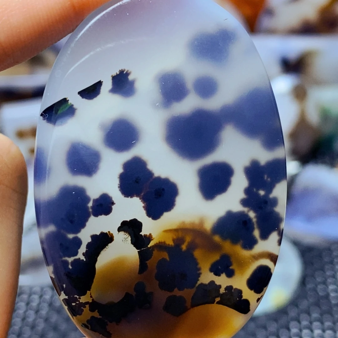 玛瑙/玉髓未镶嵌珠宝半成品