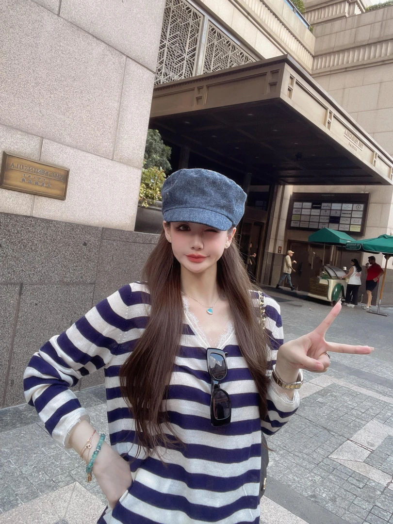 睫毛蕾丝边v领条纹长袖T恤 秋季