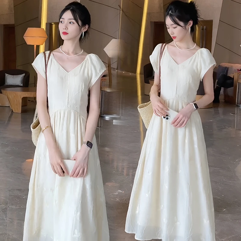 超好看杏色v领雪纺短袖连衣裙女夏季2025新款轻奢高级感收腰a字裙