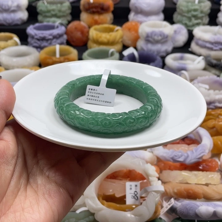 石英质玉未镶嵌手镯