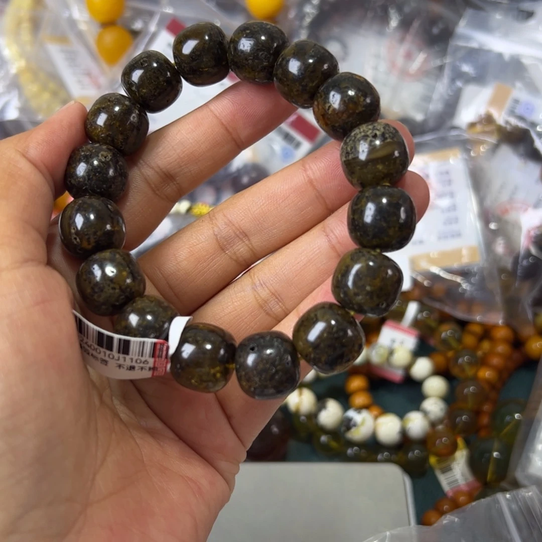 未镶嵌琥珀珠宝奇石