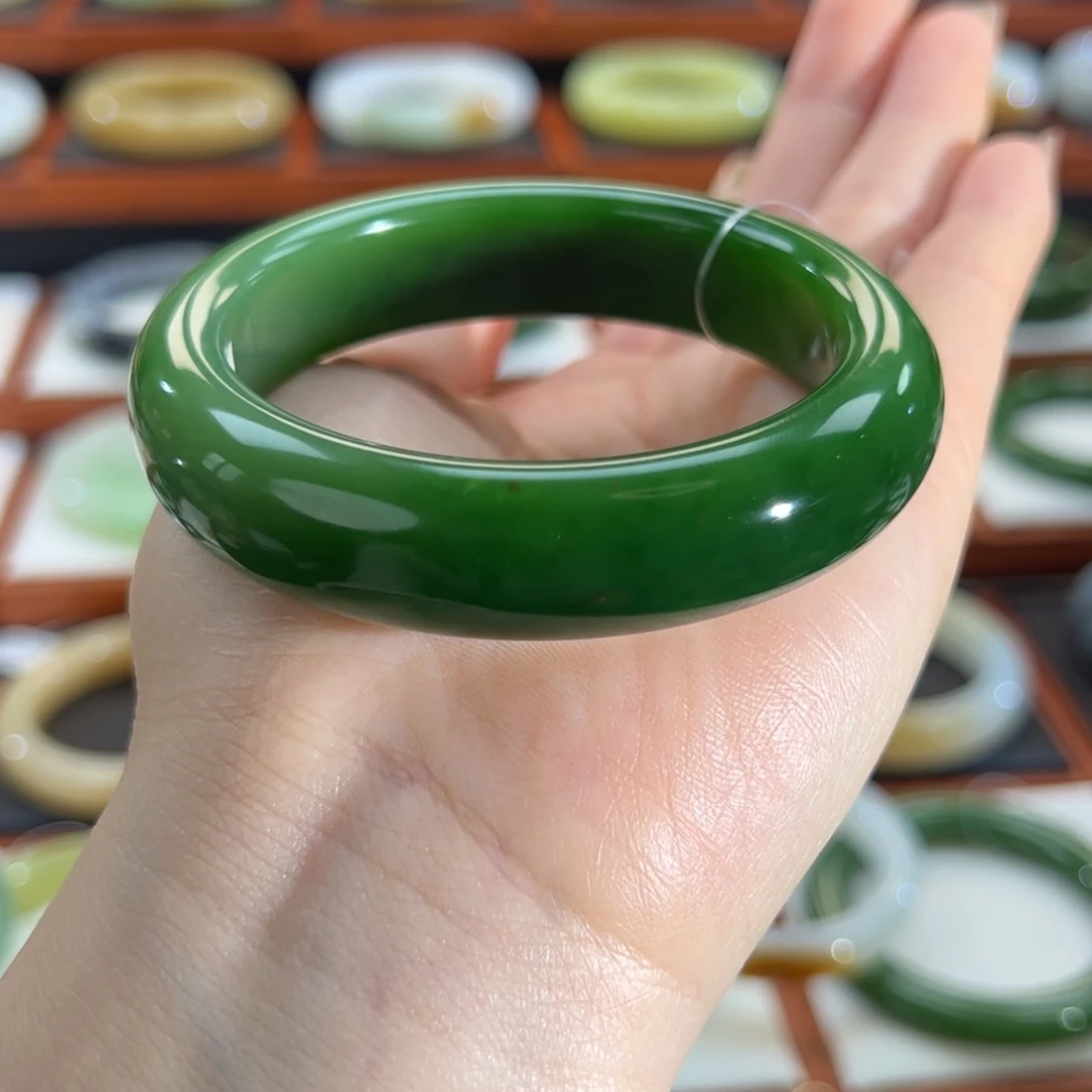 和田玉（碧玉）手镯未镶嵌