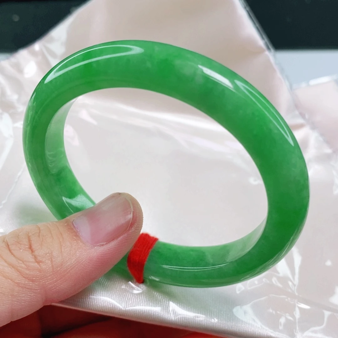 未镶嵌手镯翡翠55.6圈口贵妃毕业