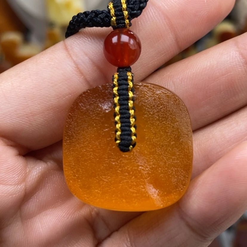 【闪购商品】琥珀颈饰未镶嵌