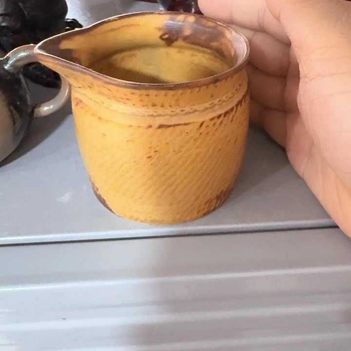主人杯一个，瓷。。品茗瓷