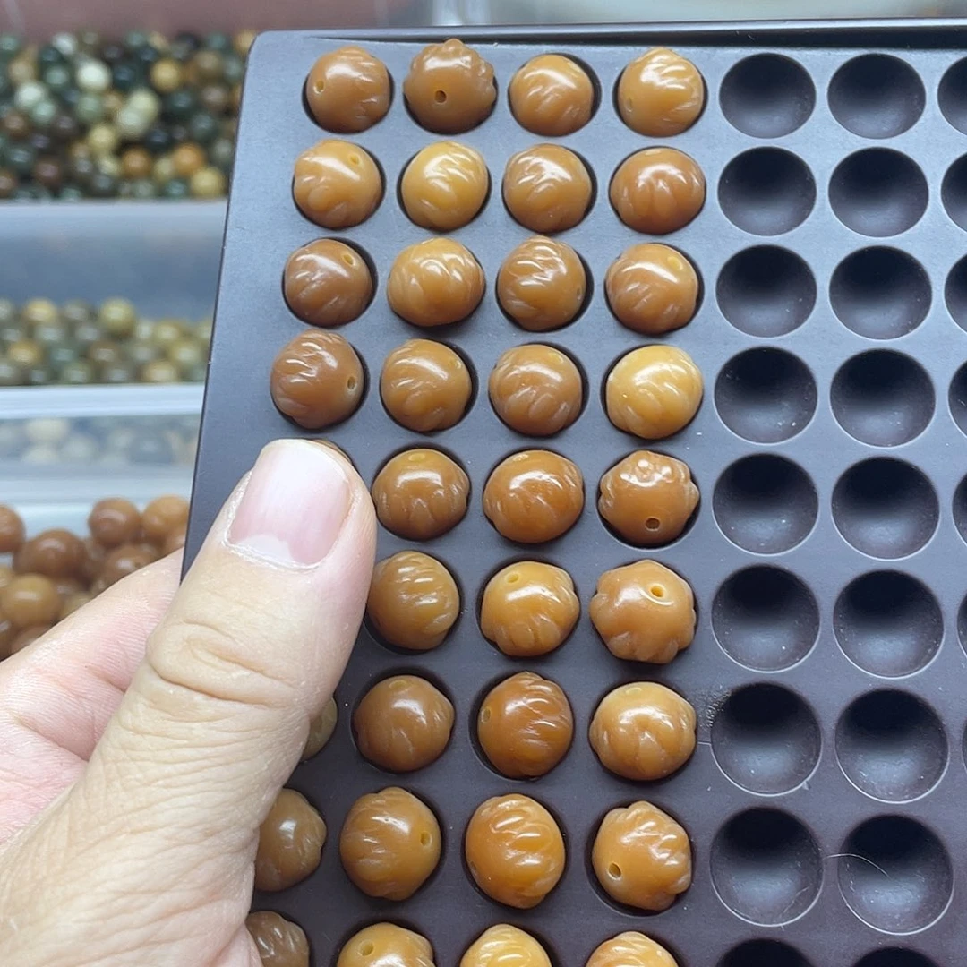 白玉菩提吊坠13雕刻吞噬30颗➕灯牌宠10颗