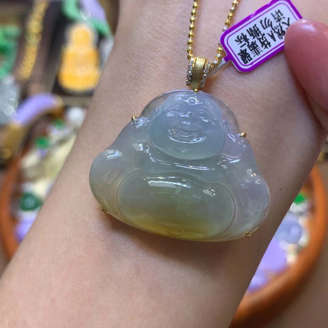 翡翠18K金镶嵌颈饰