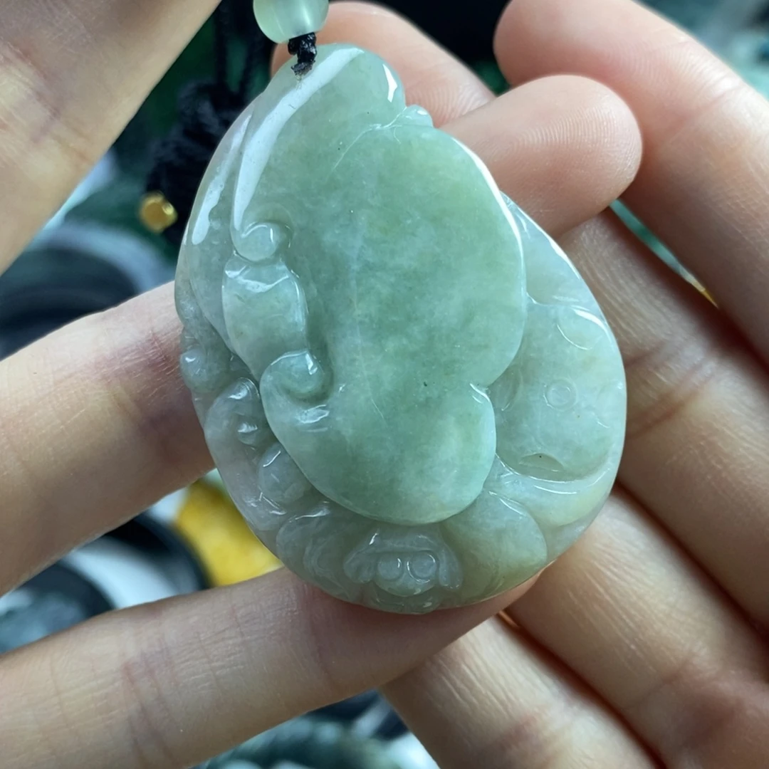 翡翠颈饰未镶嵌吊坠