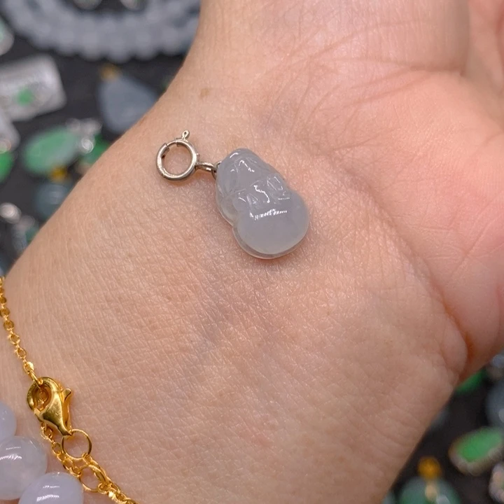 翡翠未镶嵌颈饰我在