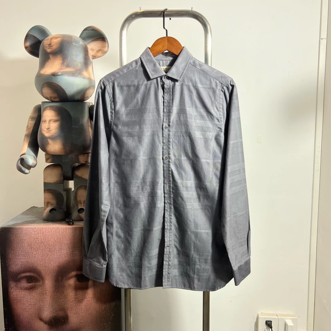 99新 BURBERRY/博柏利 衬衫 S1521尺码：37胸围49衣长79
