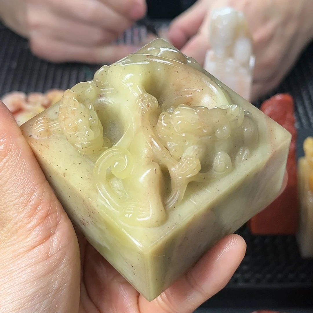 寿山石印石这么大岁数怎么会