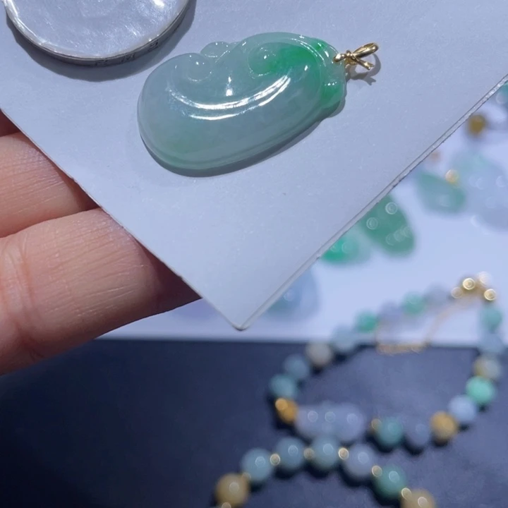 翡翠未镶嵌吊坠(不含链)