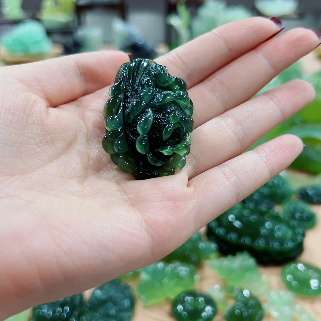 1***姐蛇纹石玉未镶嵌吊坠